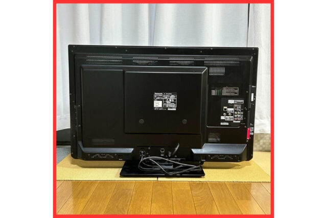 テレビの背面