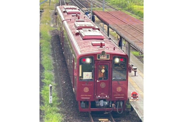 ことこと列車を２階から見たところ