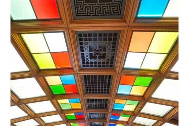 ことこと列車・ステンドグラス